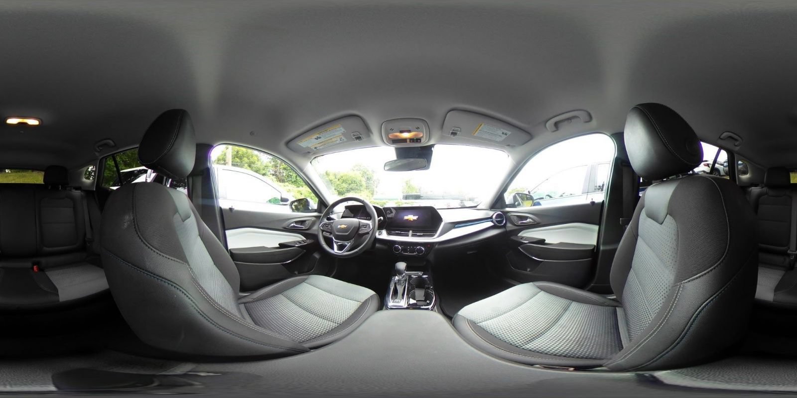 Used 2025 Chevrolet Trax LT w/ LT Convenience Package FWD image 41