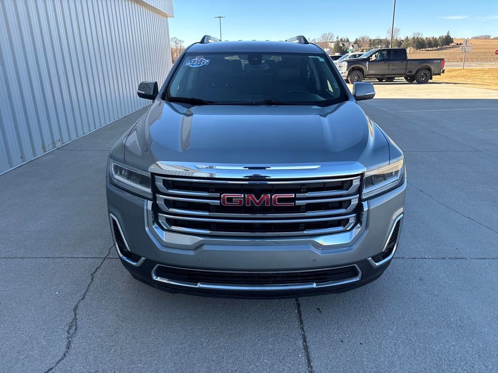 Used 2023 GMC Acadia SLT image 2