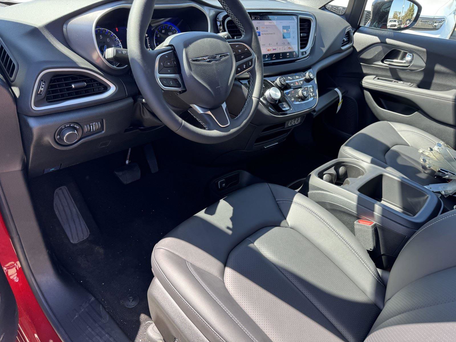 New 2025 Chrysler Voyager LX FWD image 12