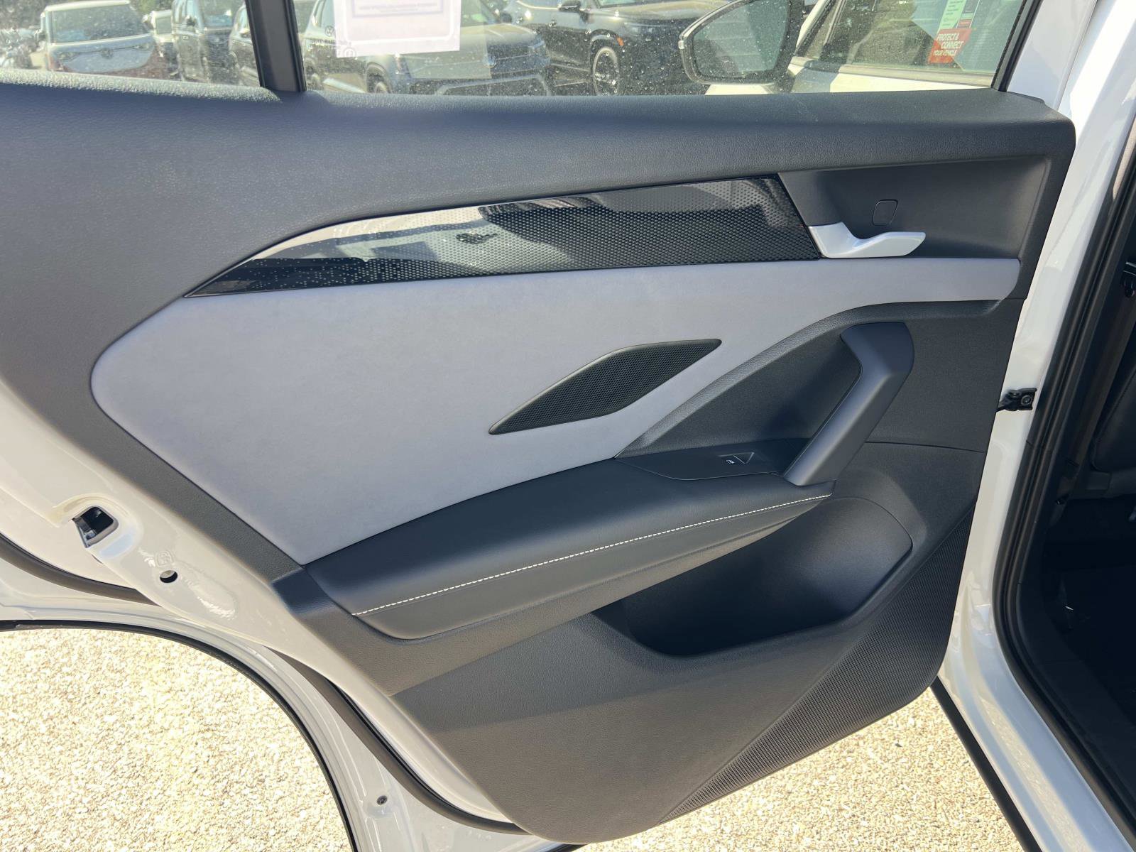 New 2026 Volkswagen Tiguan SE R-Line image 20