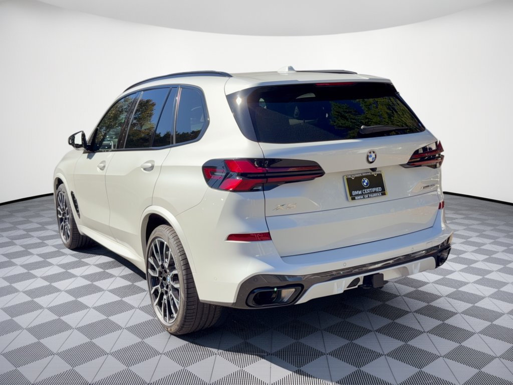 Used 2024 BMW X5 xDrive40i AWD/4WD image 3