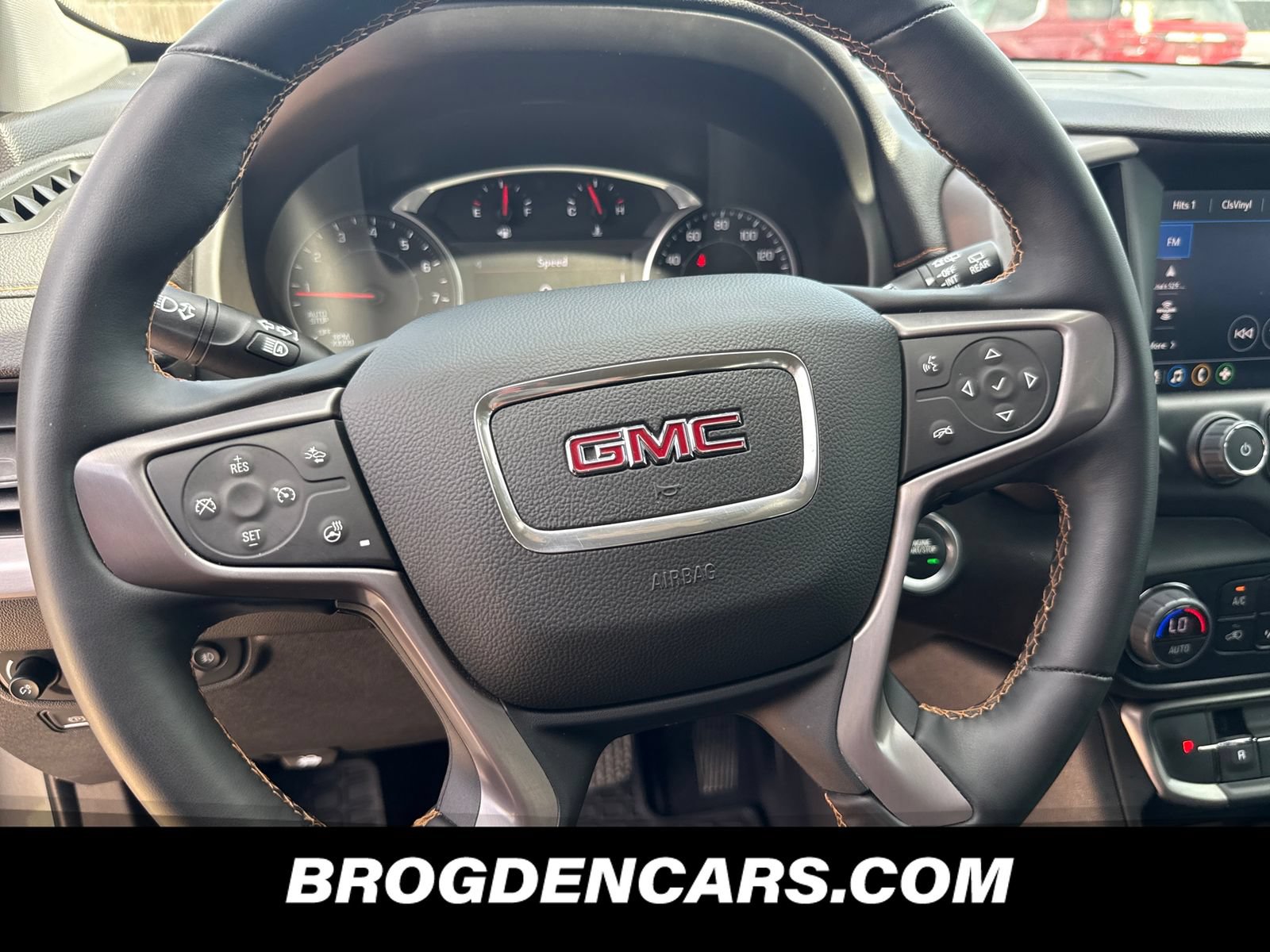 Used 2024 GMC Terrain AT4 AWD/4WD image 7