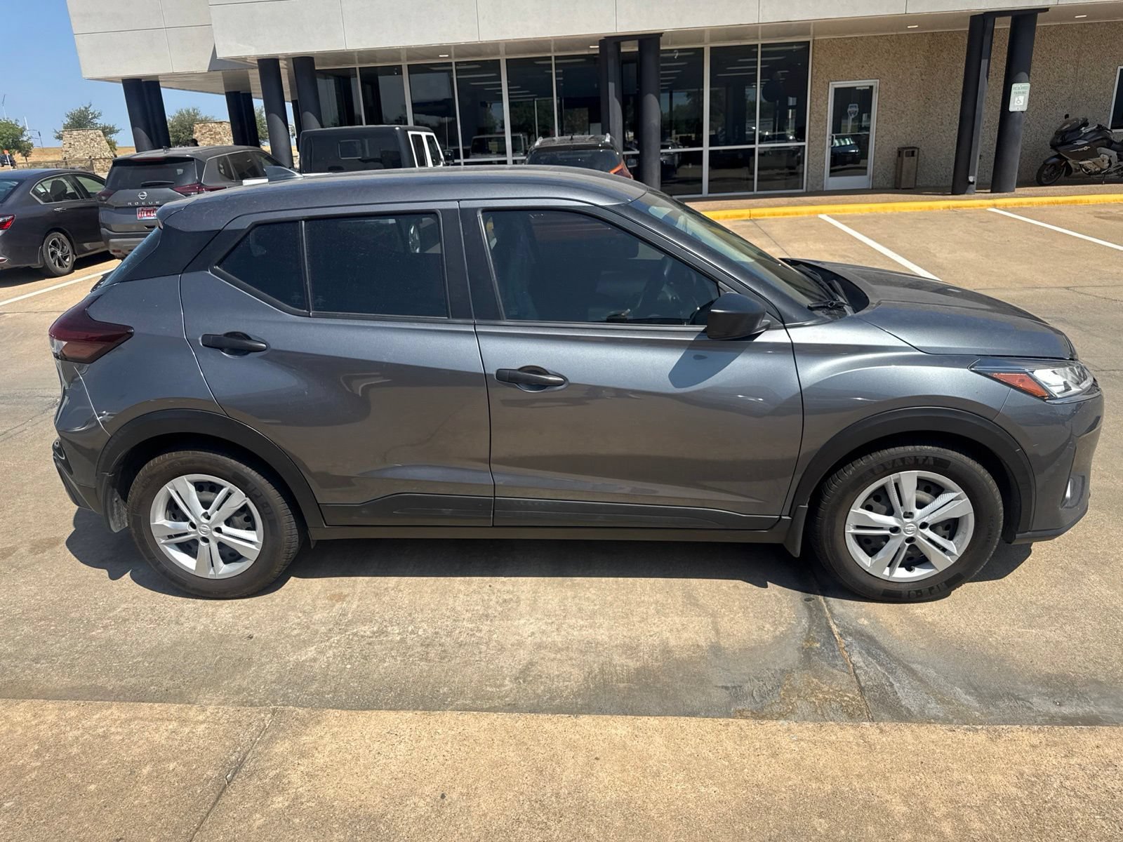 Used 2023 Nissan Kicks S FWD image 8