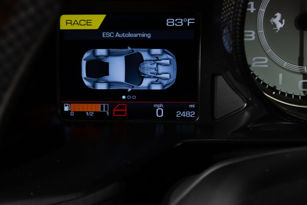 Used 2019 Ferrari 812 Superfast RWD image 34