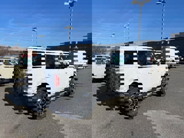 New 2025 Ford Bronco Outer Banks image 5