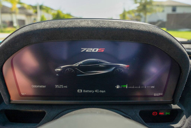 Used 2022 McLaren 720S Spider RWD image 40