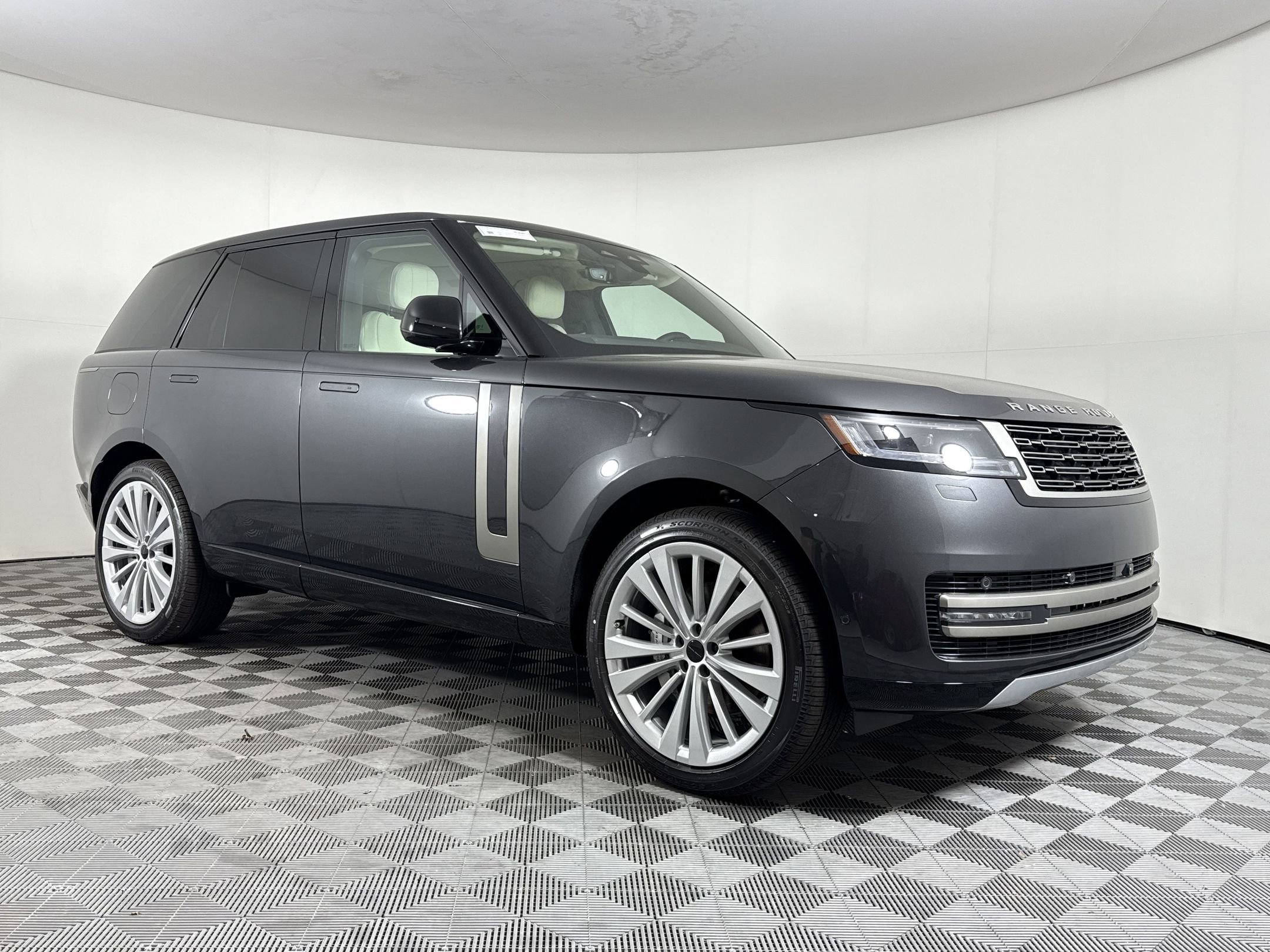 New 2026 Land Rover Range Rover SE AWD/4WD image 7