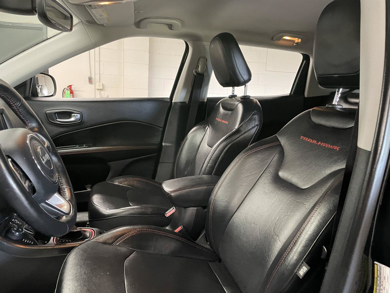 Used 2019 Jeep Compass Trailhawk w/ Leather Interior Group AWD/4WD image 19