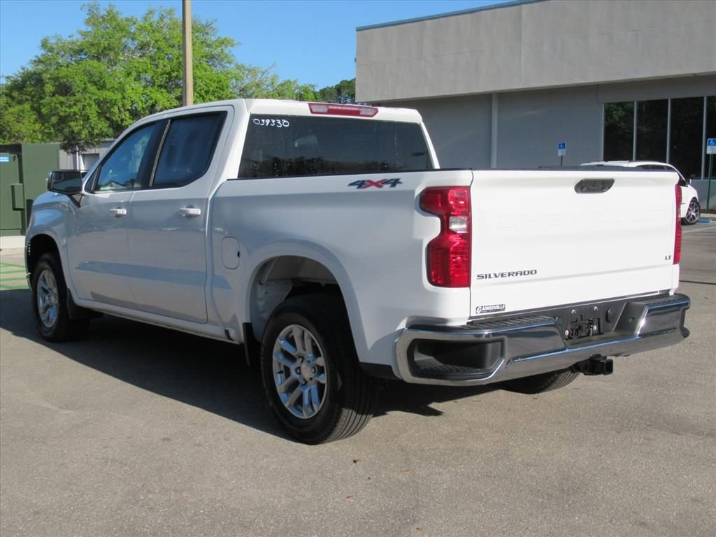 Used 2024 Chevrolet Silverado 1500 LT AWD/4WD image 5