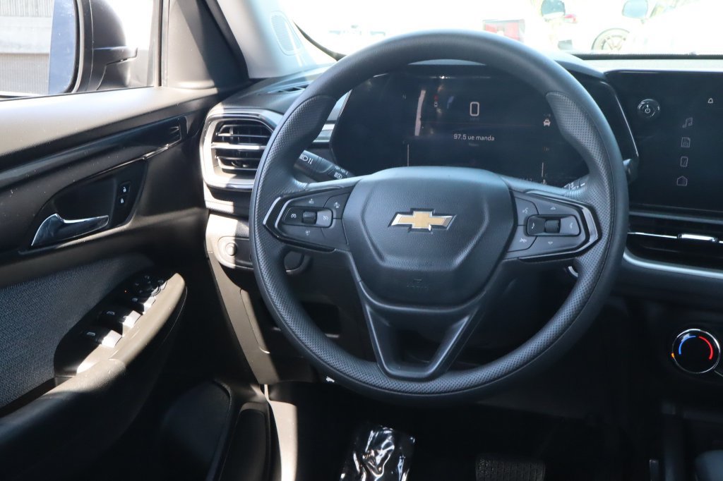 Used 2025 Chevrolet TrailBlazer LS w/ LS Convenience Package FWD image 27