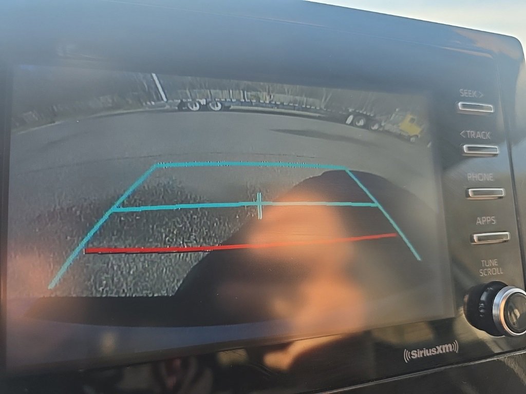 Used 2024 Toyota Camry SE image 19