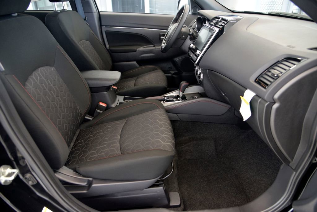 Used 2024 Mitsubishi Outlander Sport ES image 30