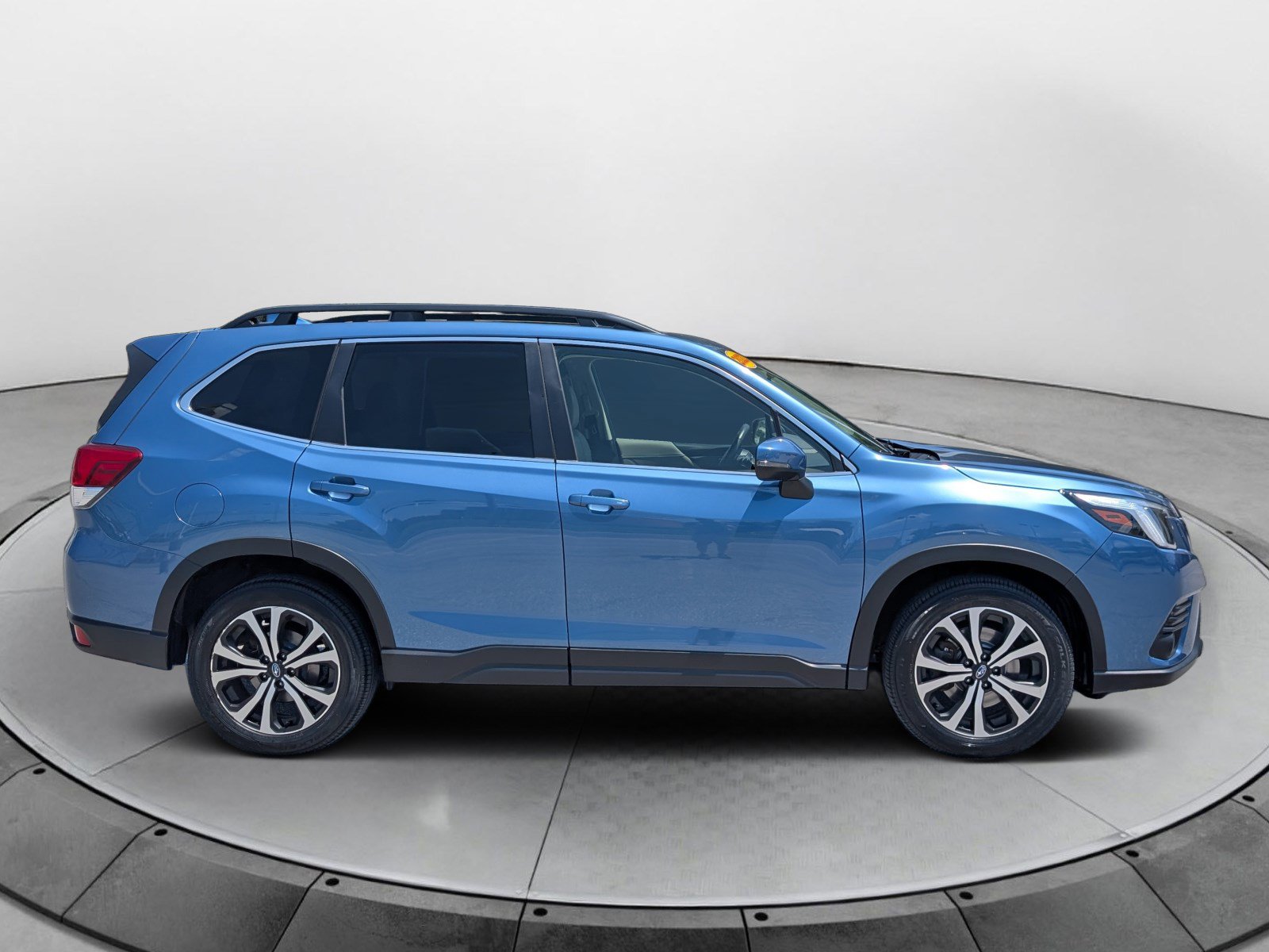 Used 2022 Subaru Forester Limited AWD/4WD image 3