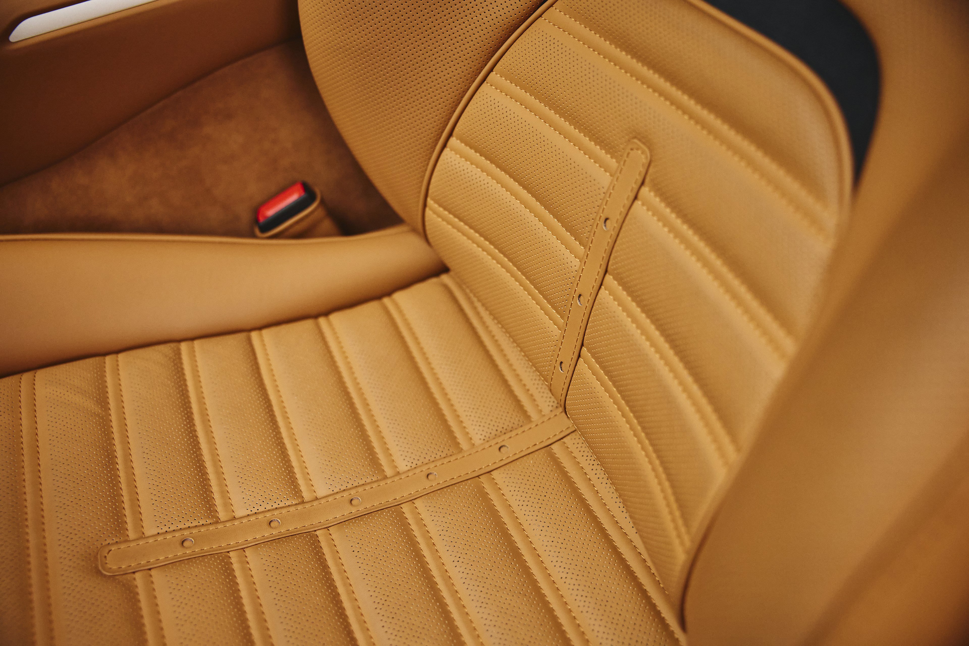 Used 2025 Ferrari Purosangue image 28