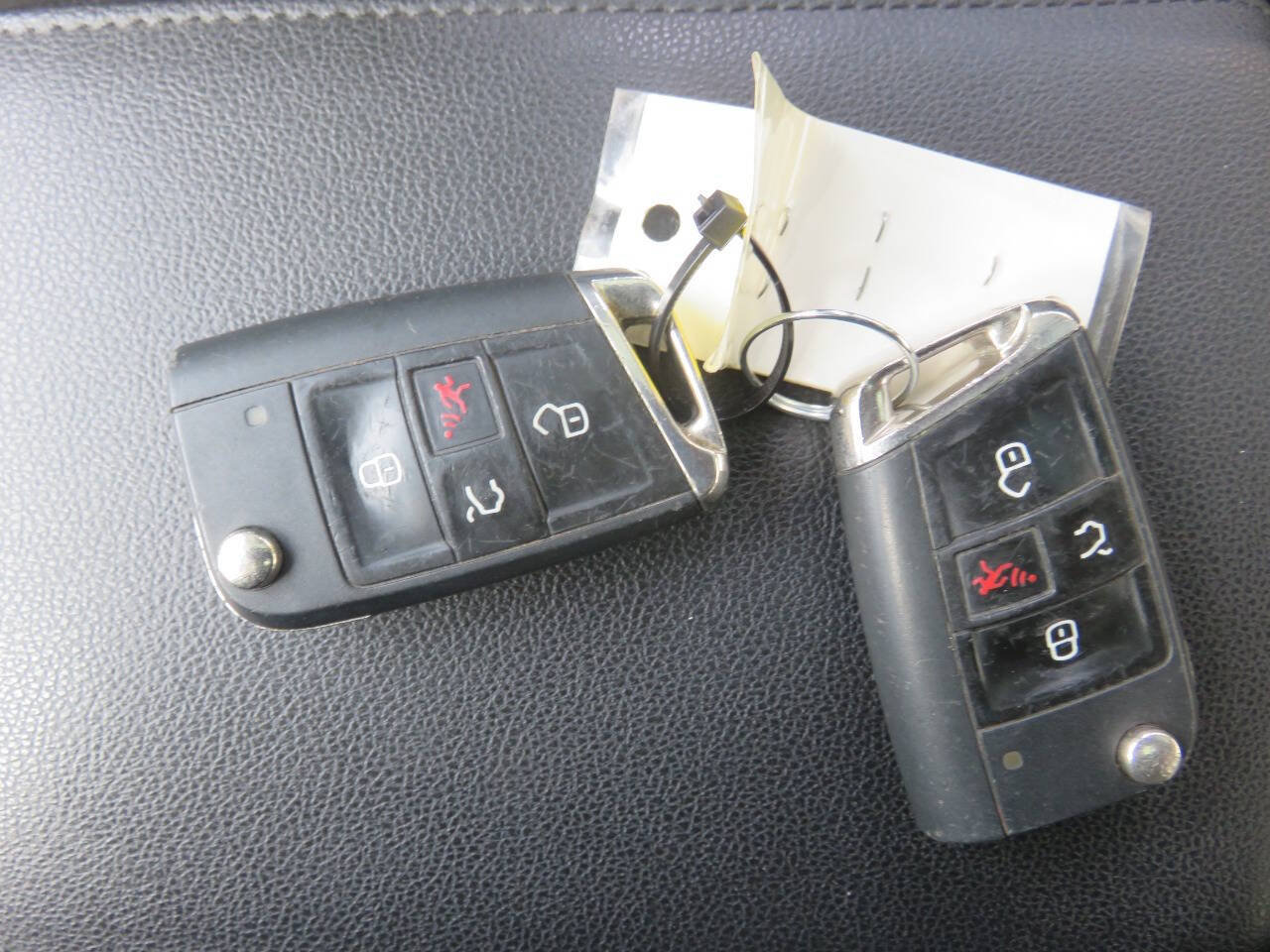 Used 2020 Volkswagen Tiguan S FWD image 37