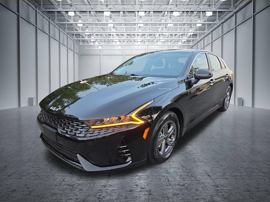 Used 2024 Kia K5 LXS FWD image 3