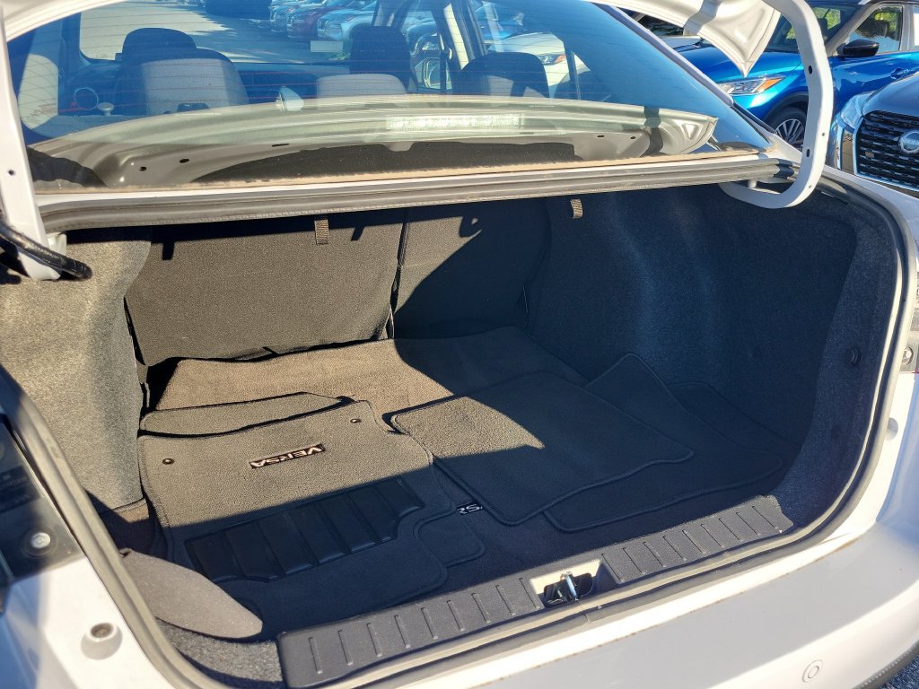 Used 2025 Nissan Versa SV w/ Trunk Package FWD image 7