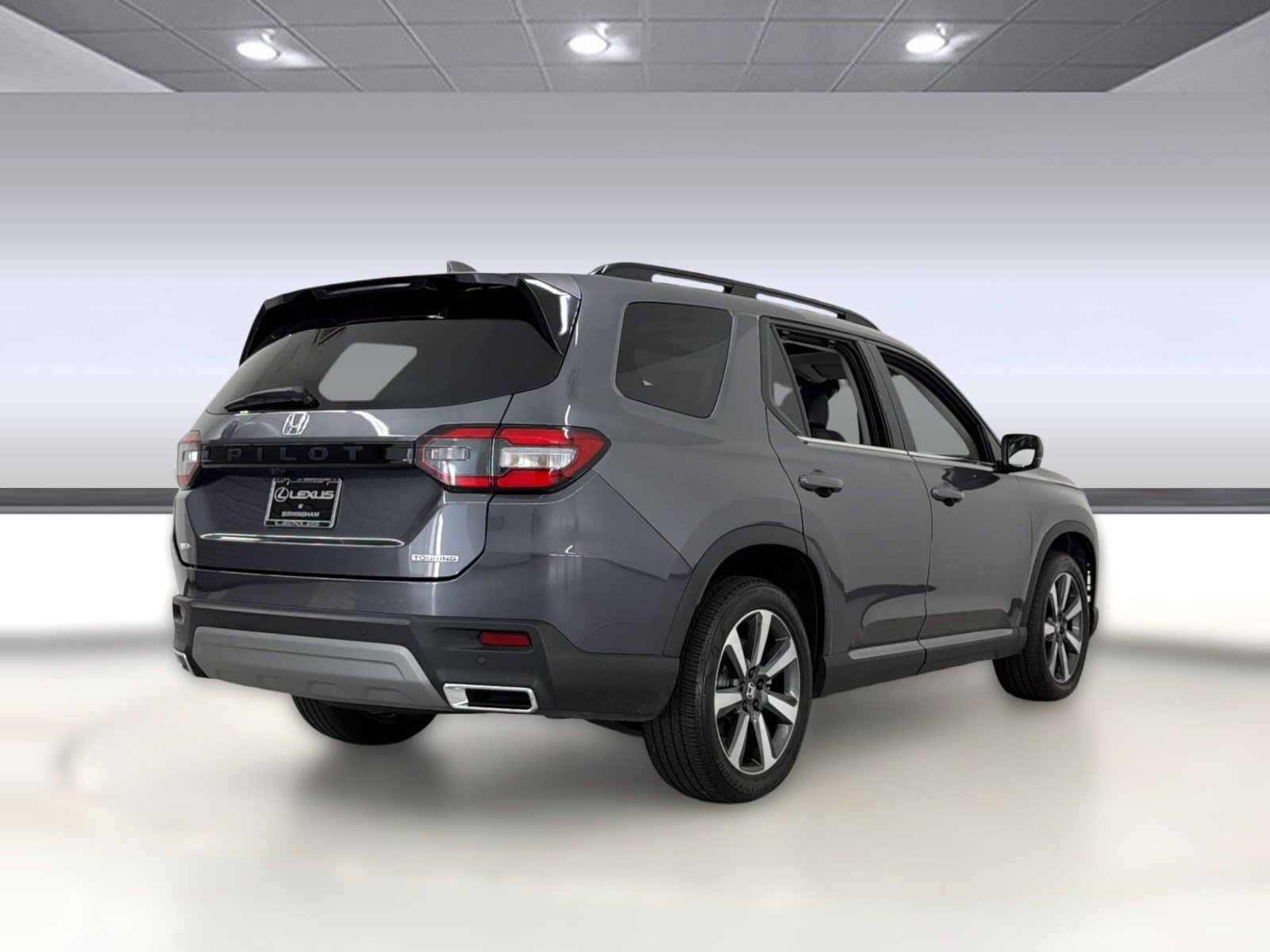 Used 2024 Honda Pilot Touring image 9