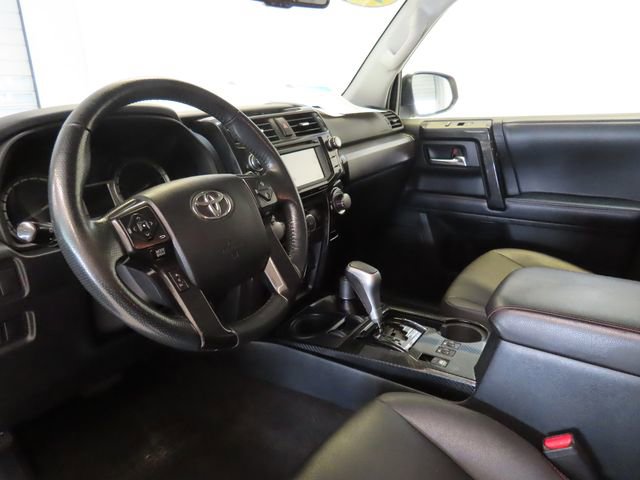Used 2019 Toyota 4Runner TRD Off-Road Premium AWD/4WD image 4