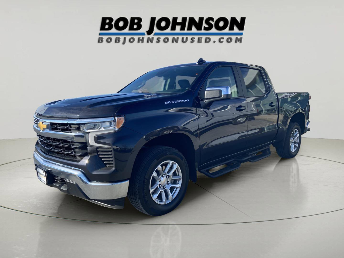 Used 2024 Chevrolet Silverado 1500 LT image 3