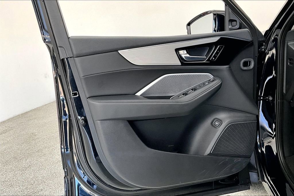 Certified 2025 Acura MDX SH-AWD image 22