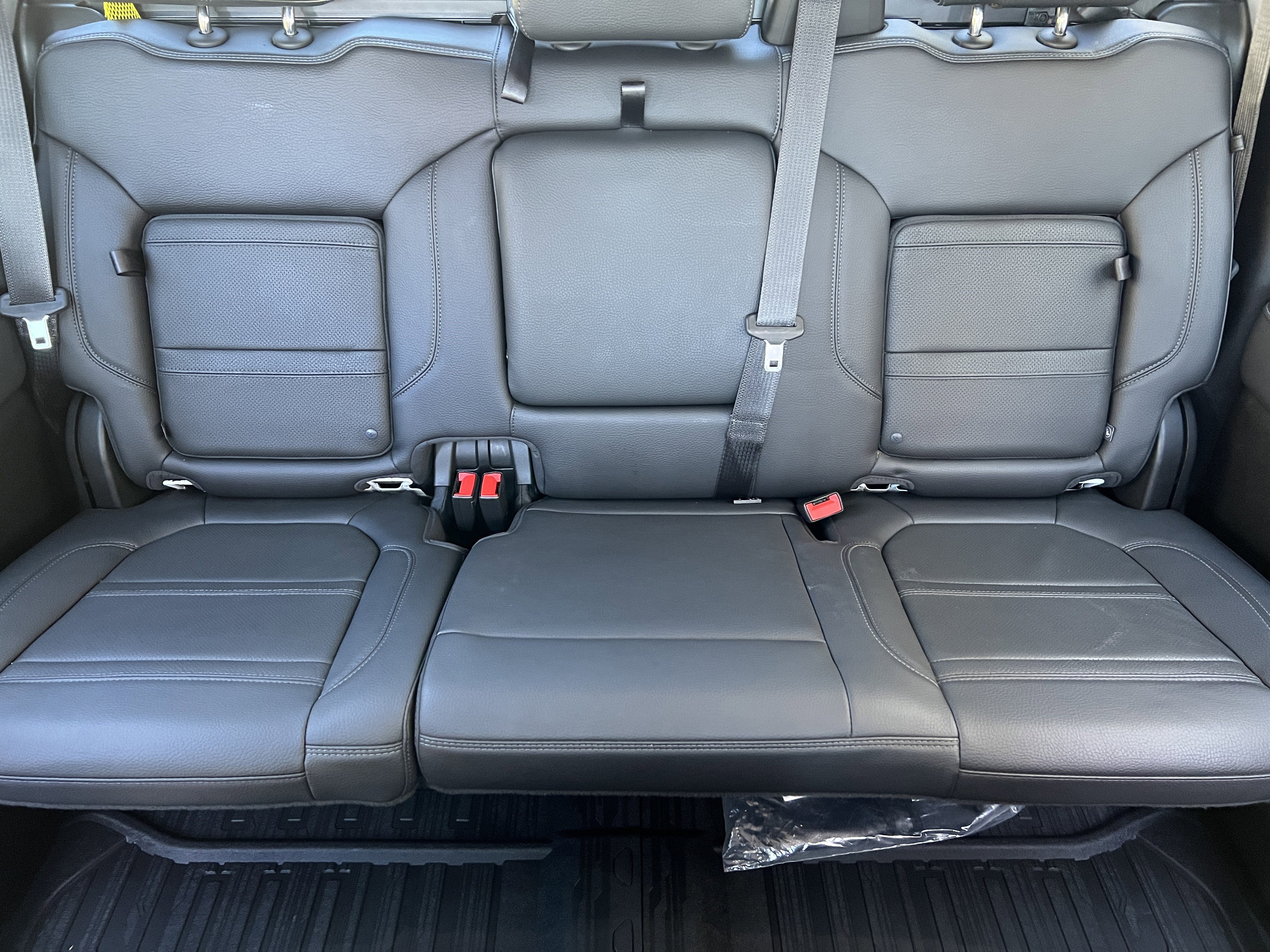 Used 2022 GMC Sierra 3500 Denali w/ Denali Ultimate Package image 16