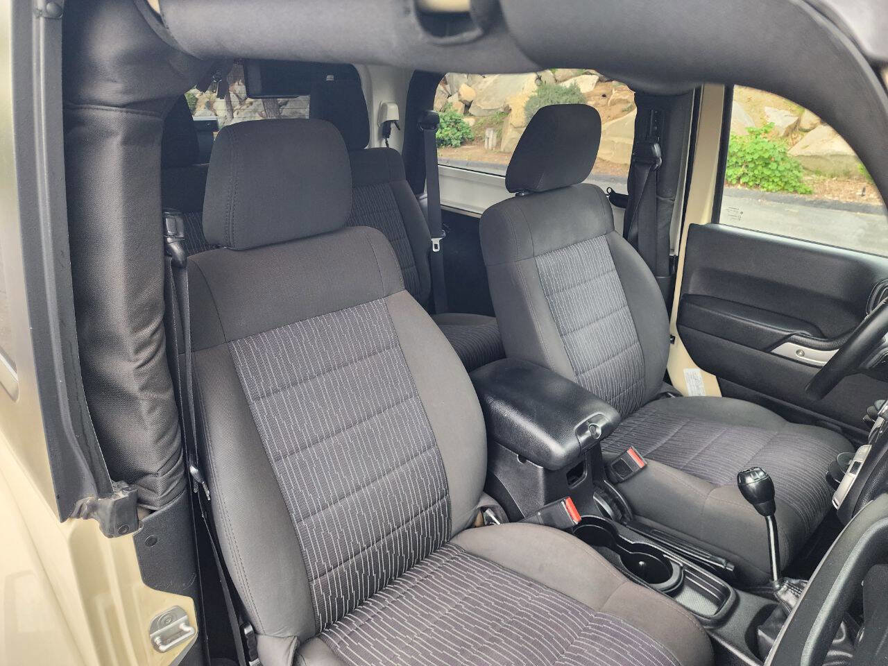 Used 2011 Jeep Wrangler Sahara w/ Dual Top Group image 12