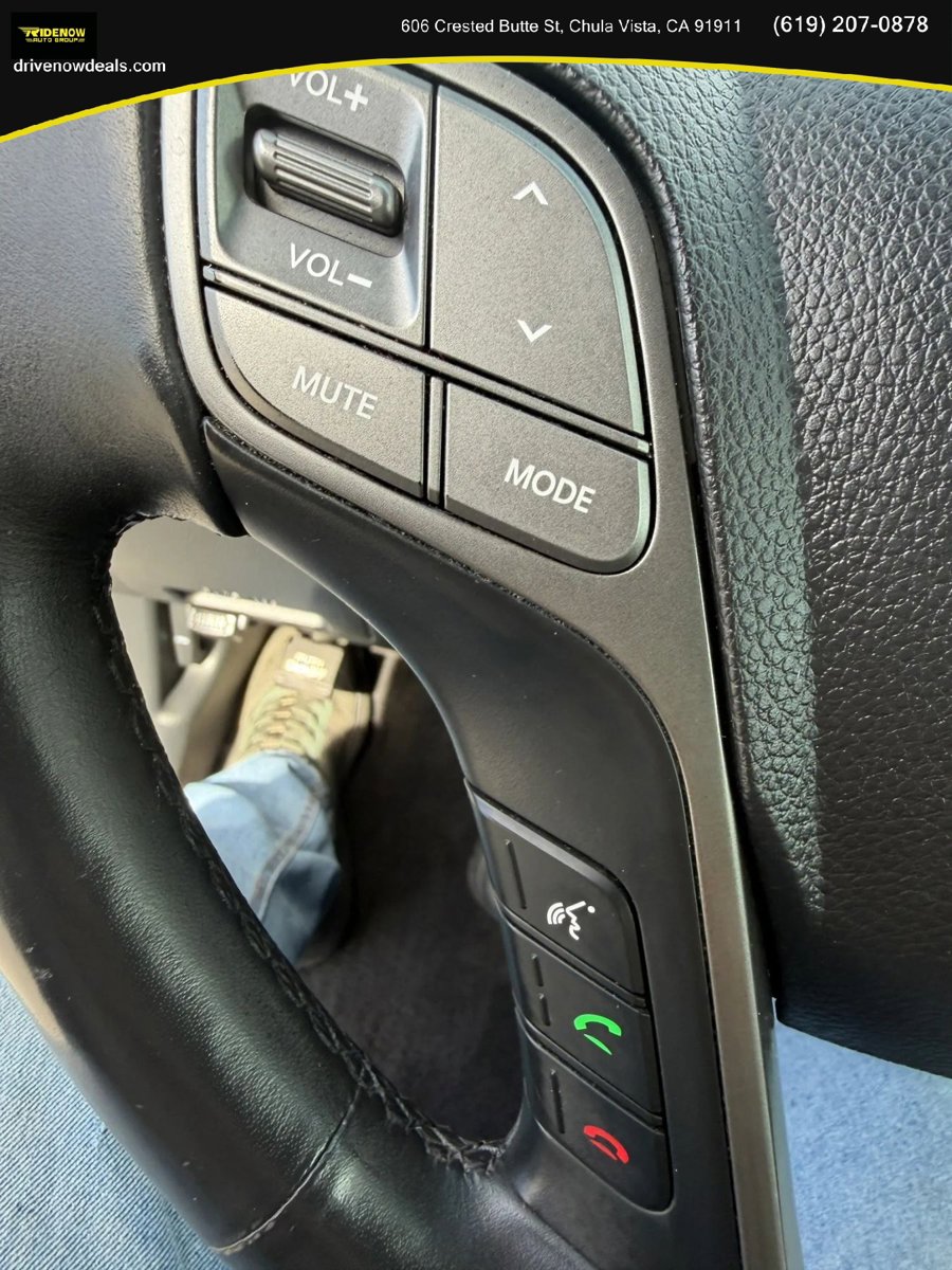 Used 2018 Hyundai Santa Fe Sport FWD image 25