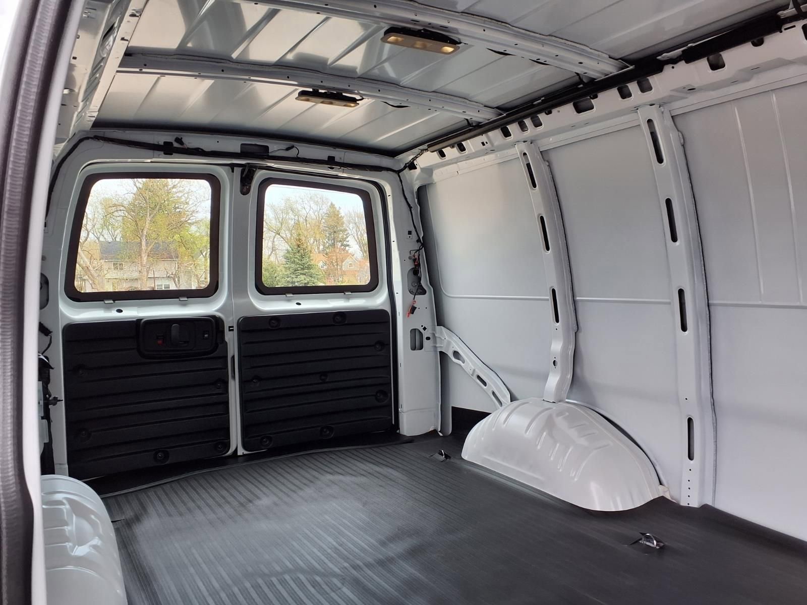 New 2026 Chevrolet Express 2500 Extended w/ Driver Convenience Package RWD image 10