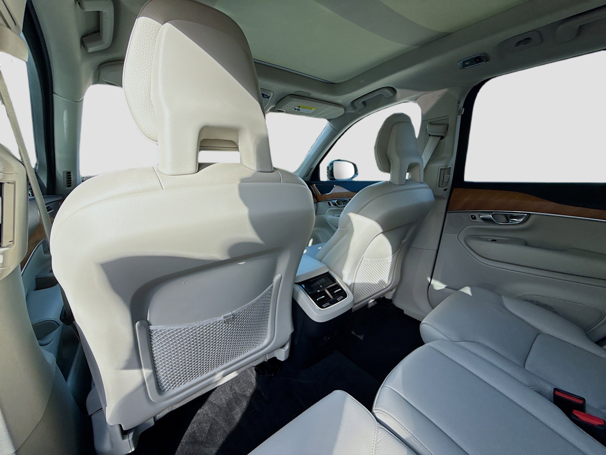 Used 2021 Volvo XC90 T6 Momentum w/ Advanced Package image 25