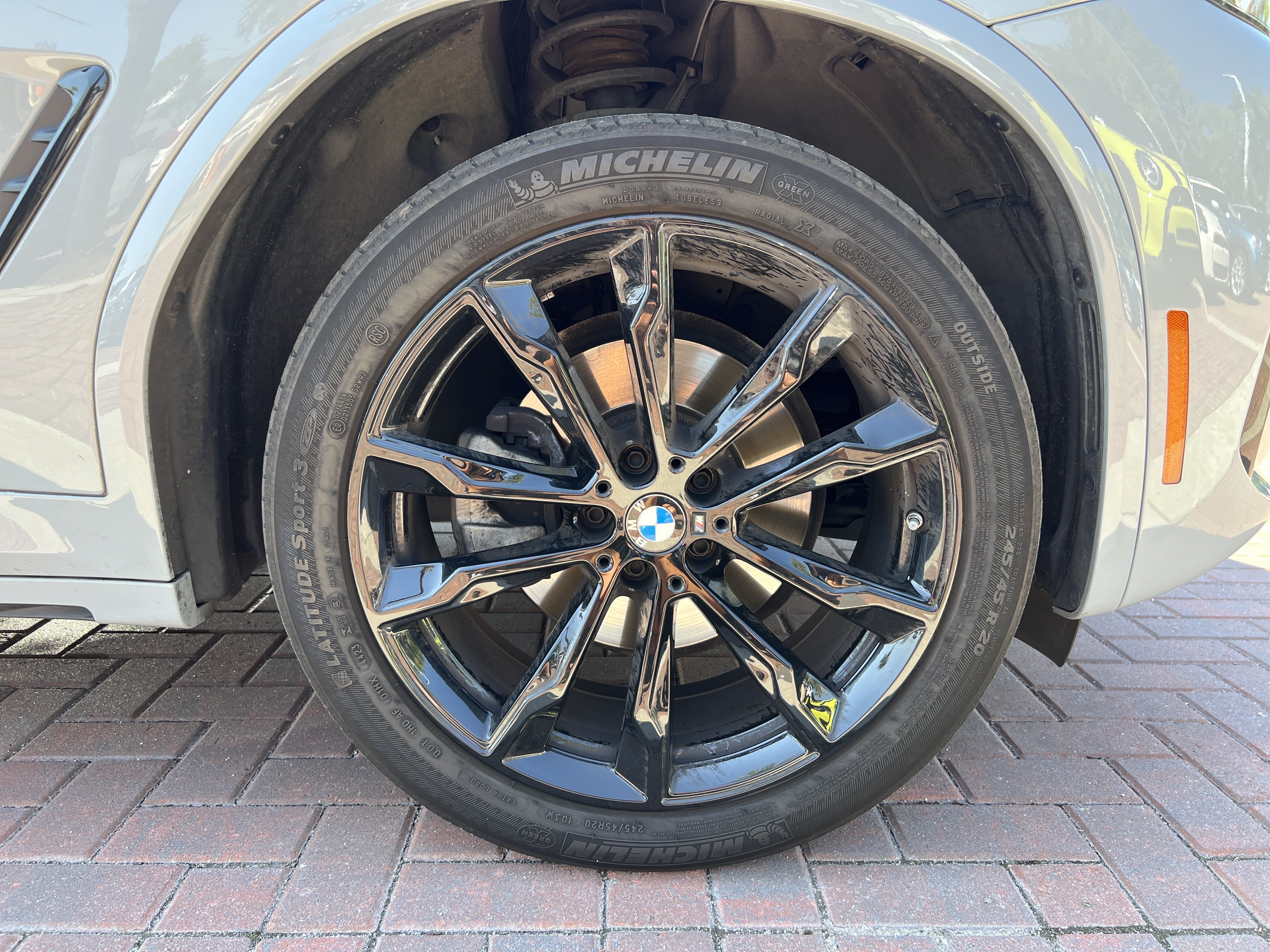 Certified 2024 BMW X4 xDrive30i w/ Premium Package AWD/4WD image 13