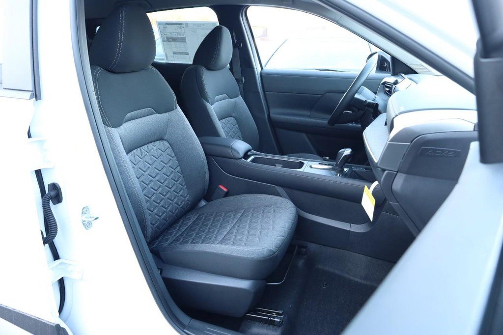 New 2026 Nissan Kicks SV image 24