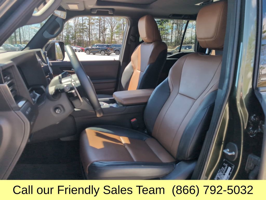 Used 2024 Lexus GX 550 AWD/4WD image 11