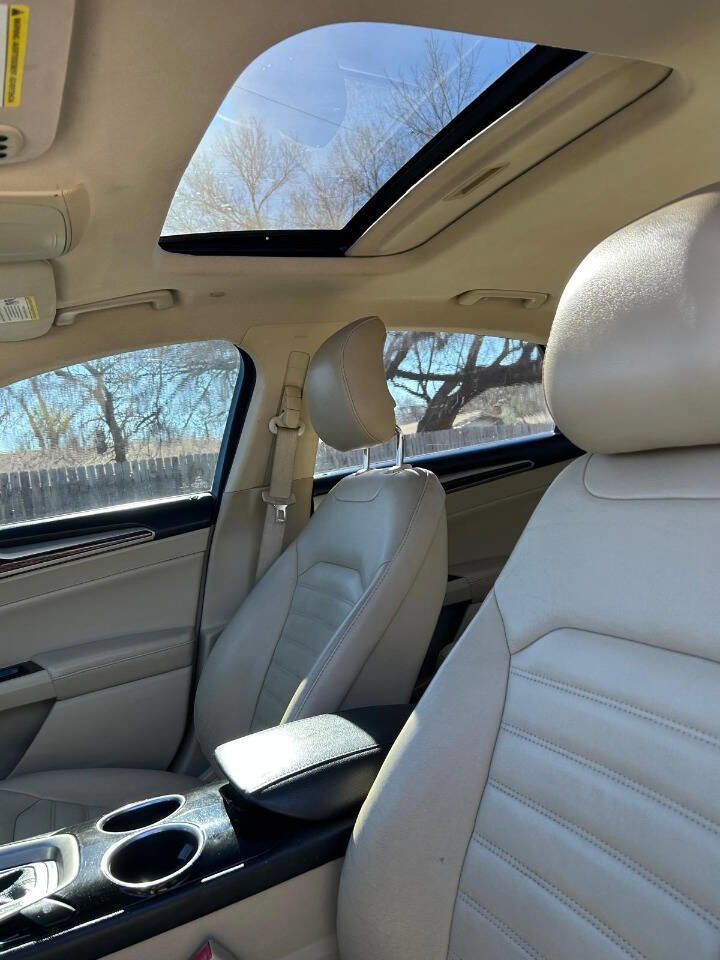 Used 2013 Ford Fusion SE image 21