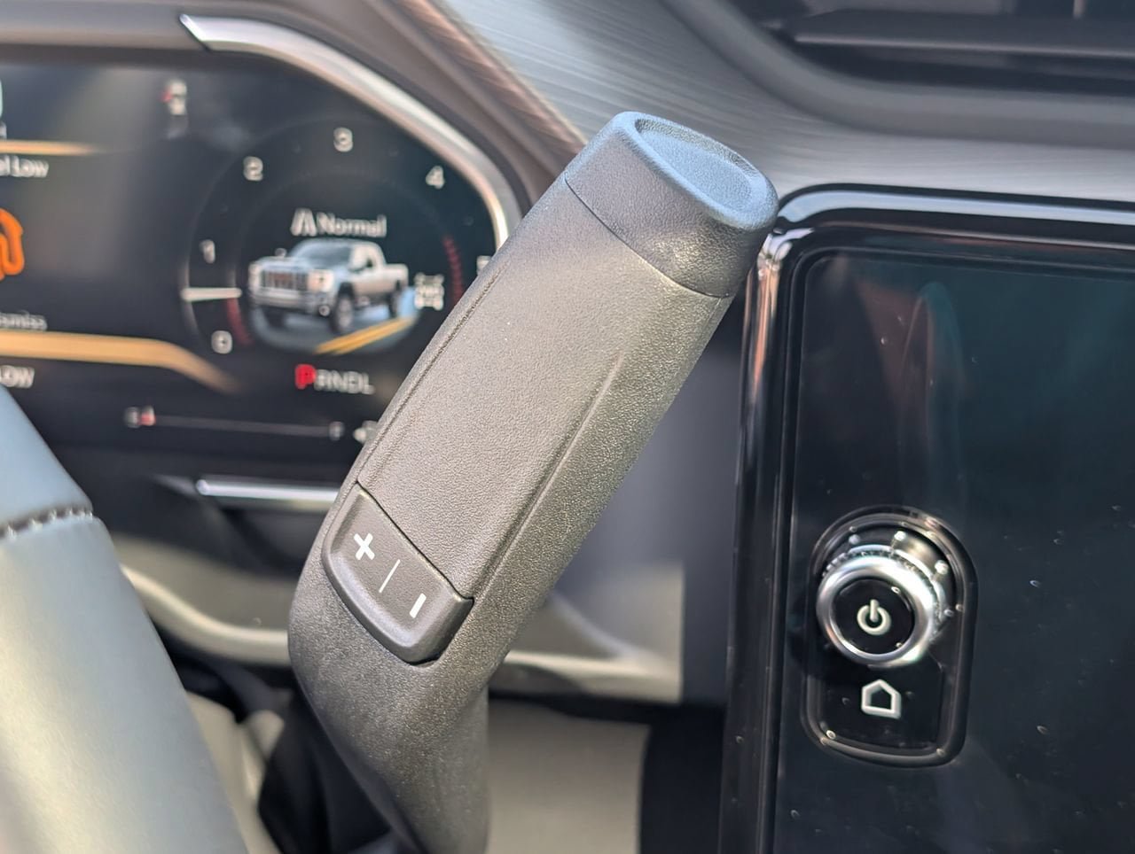 New 2026 GMC Sierra 2500 Denali Ultimate AWD/4WD image 17
