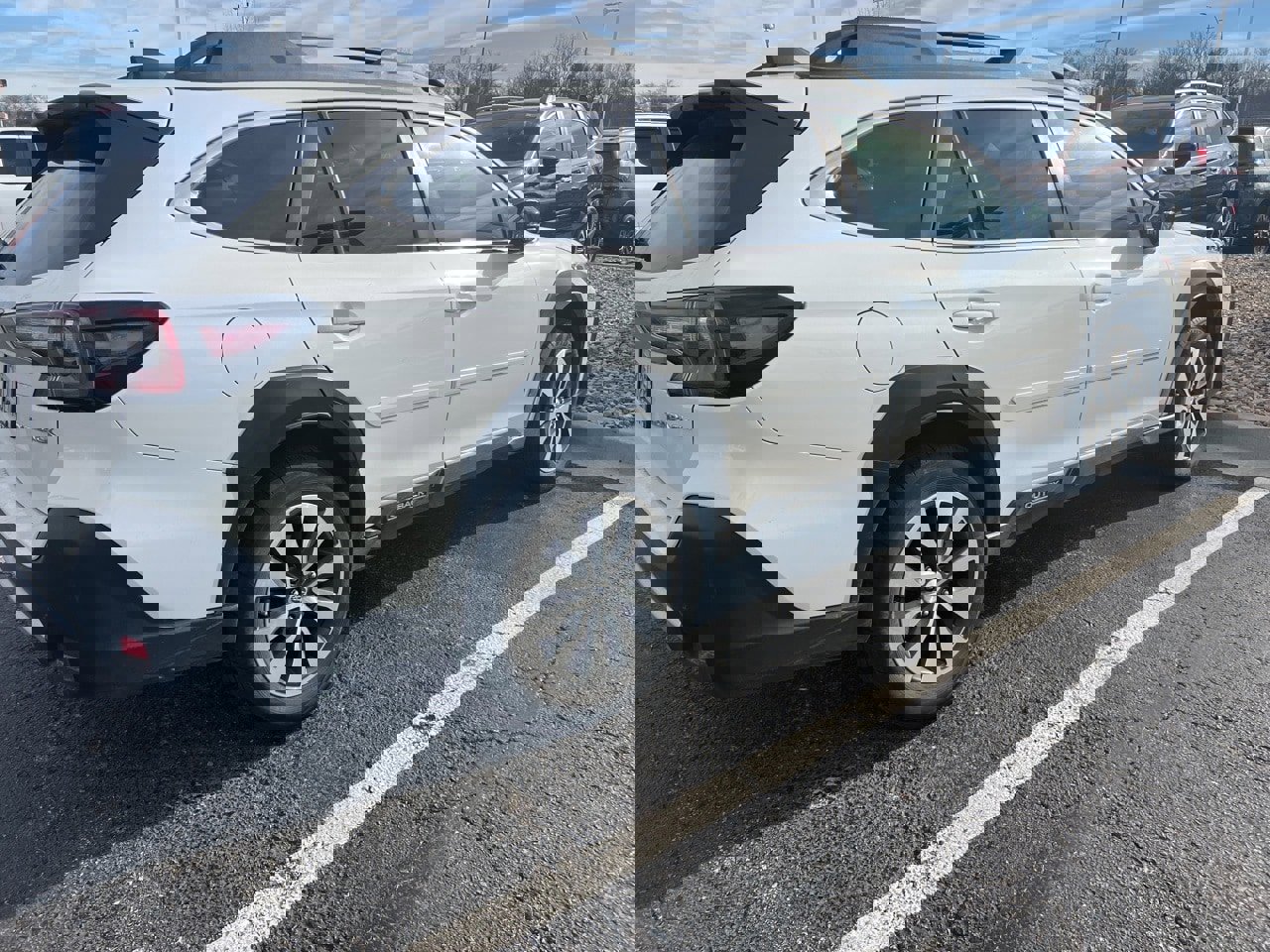 Certified 2023 Subaru Outback Limited image 3