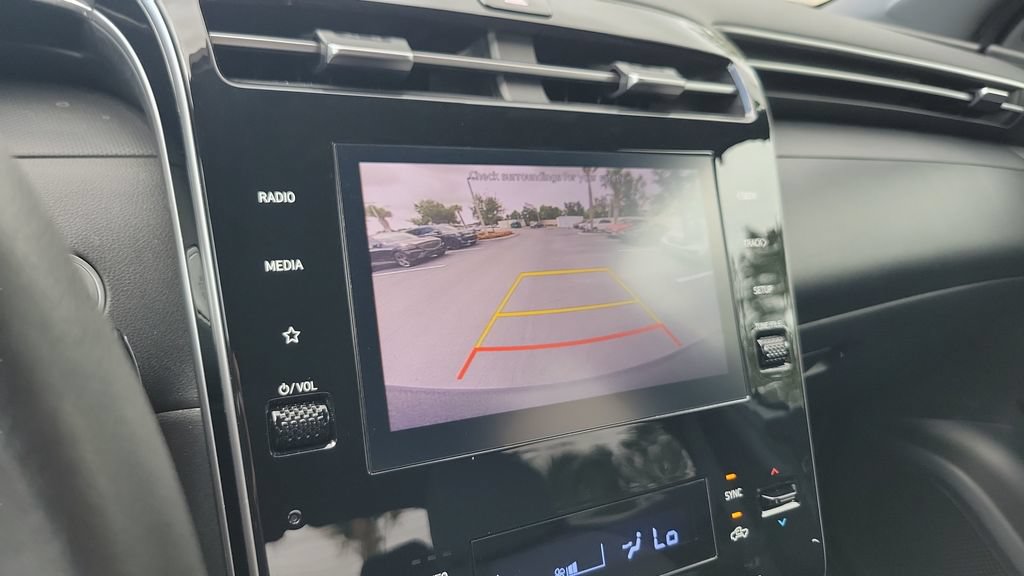 Certified 2024 Hyundai Santa Cruz SEL FWD image 17