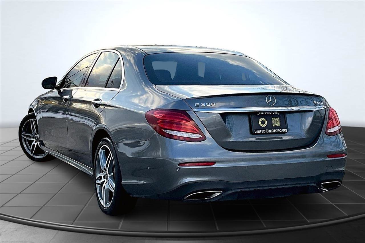 Used 2018 Mercedes-Benz E 300 4MATIC w/ Premium 1 Package image 4