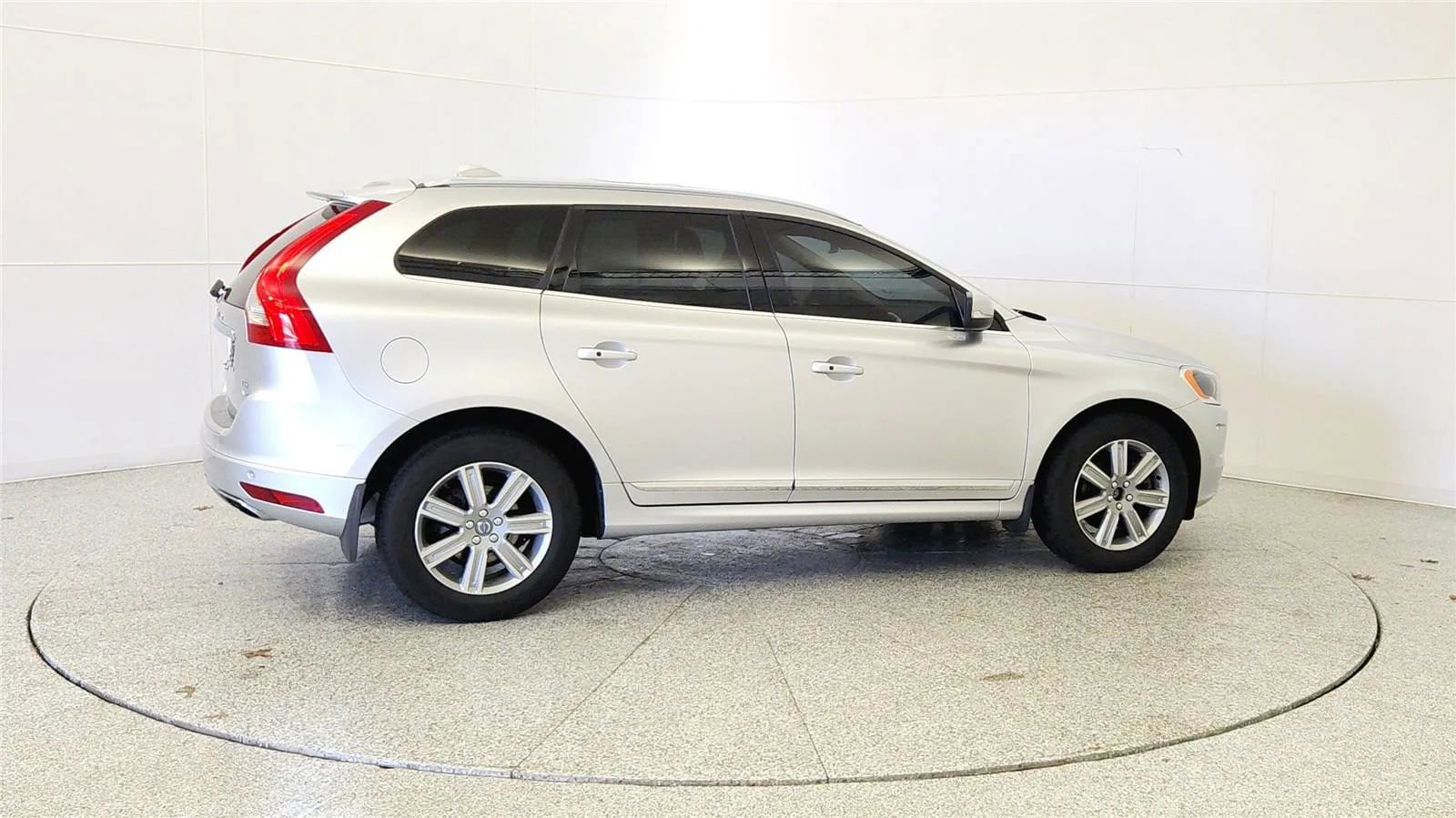 Used 2017 Volvo XC60 T5 Inscription w/ Preferred Option Package AWD/4WD image 8