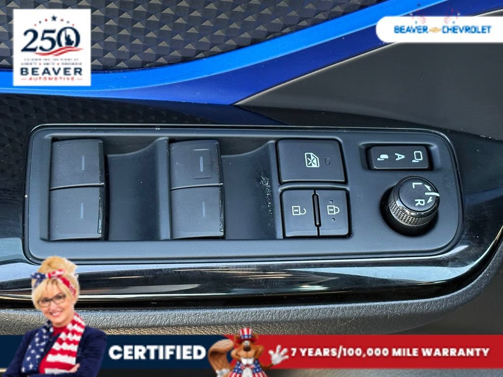 Used 2021 Toyota C-HR XLE FWD image 30