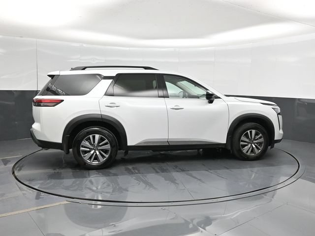 Used 2026 Nissan Pathfinder SL FWD image 4
