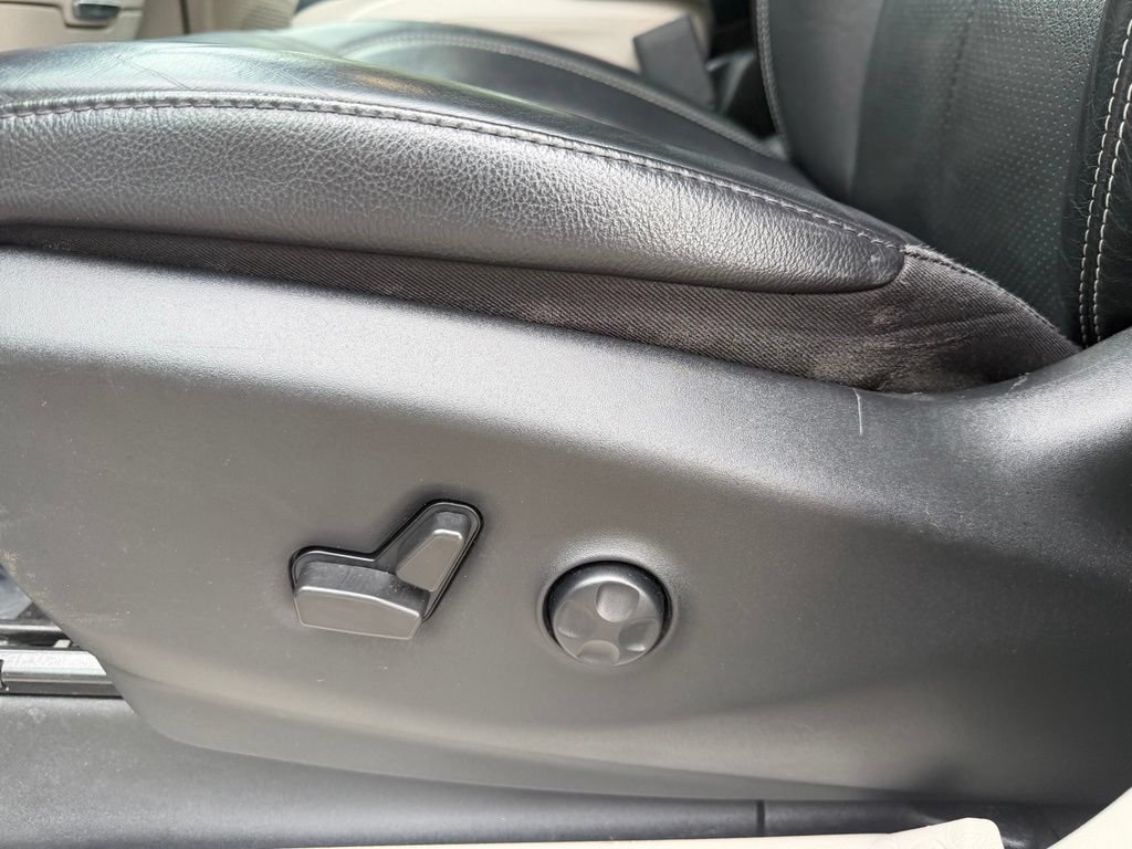Used 2022 Chrysler Pacifica Touring-L FWD image 17