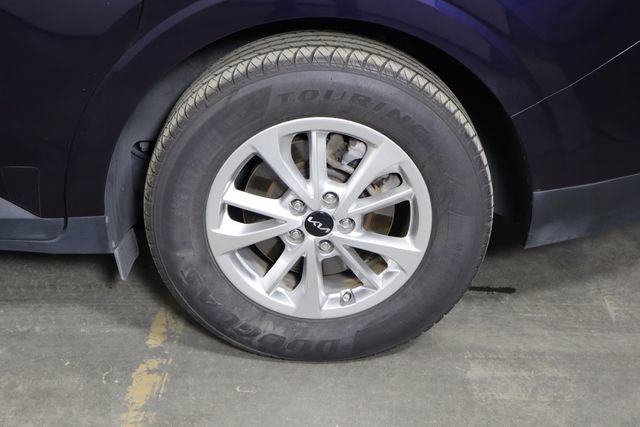 Used 2023 Kia Carnival LX FWD image 42