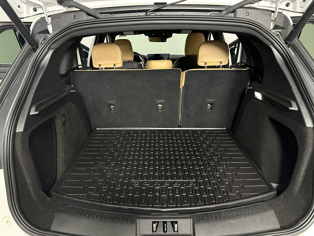 Used 2023 Lincoln Corsair Reserve w/ Equipment Group 201A image 17