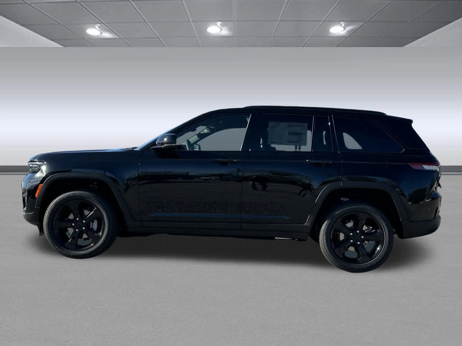 New 2025 Jeep Grand Cherokee Altitude AWD/4WD image 4