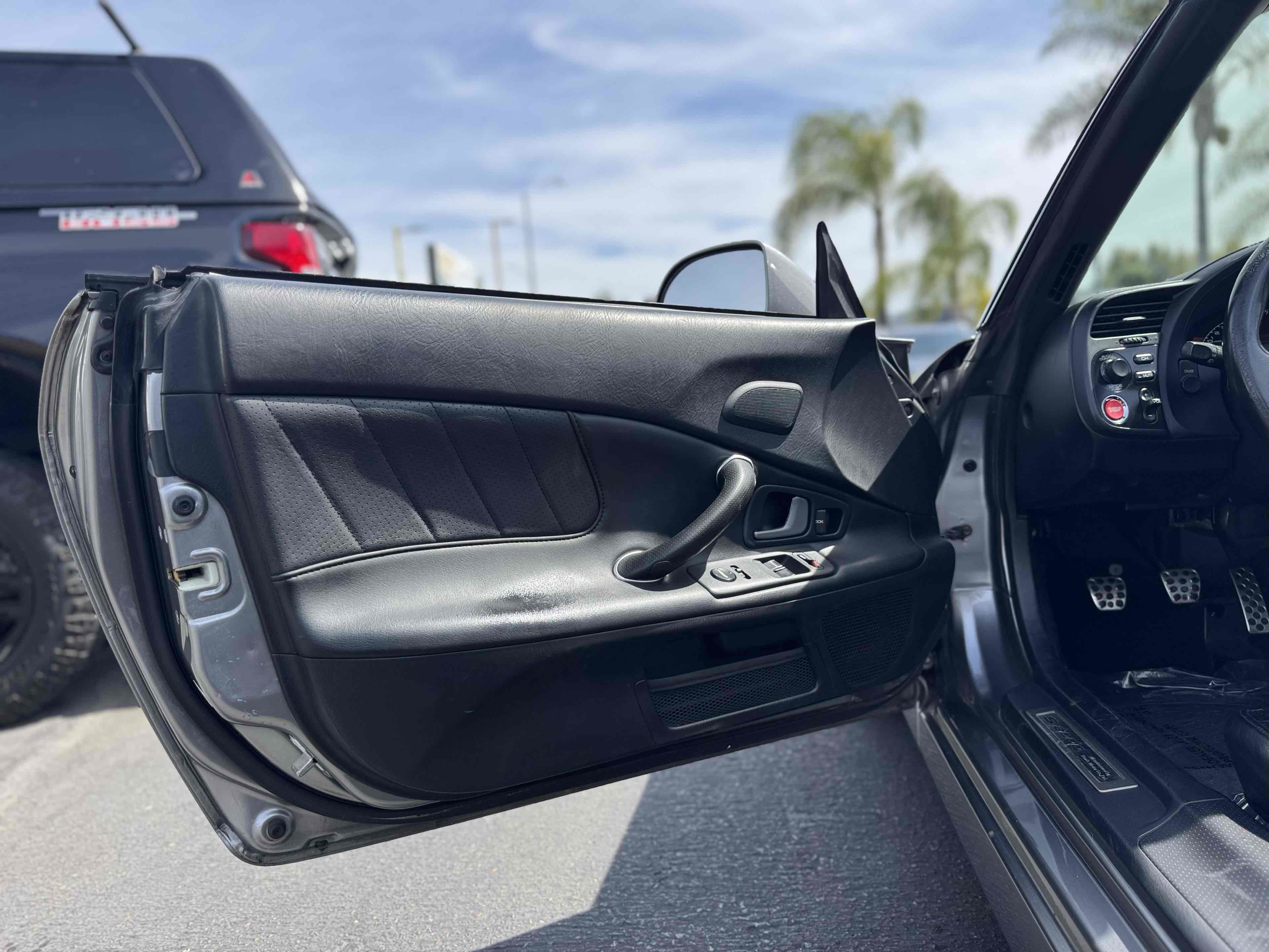 Used 2005 Honda S2000 image 26