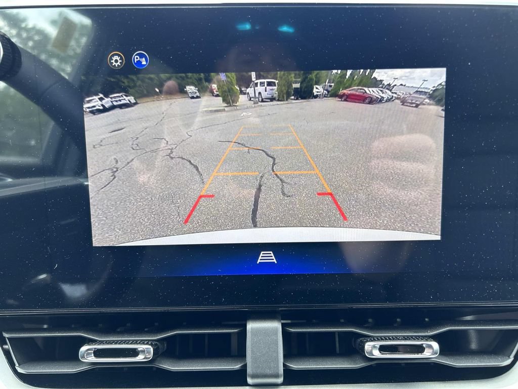 New 2026 Chevrolet Equinox LT w/ LPO, Floor Liner Package FWD image 11