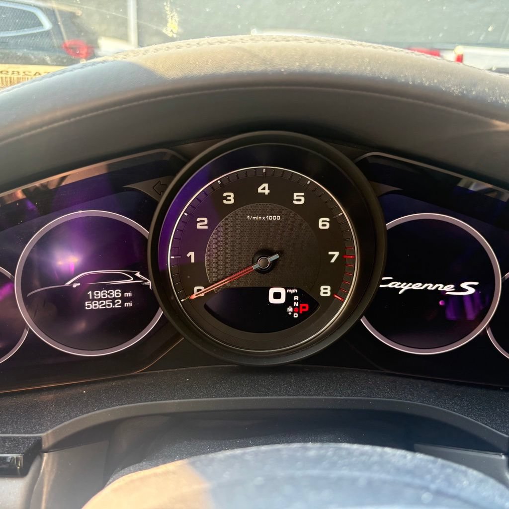 Used 2021 Porsche Cayenne S AWD/4WD image 11