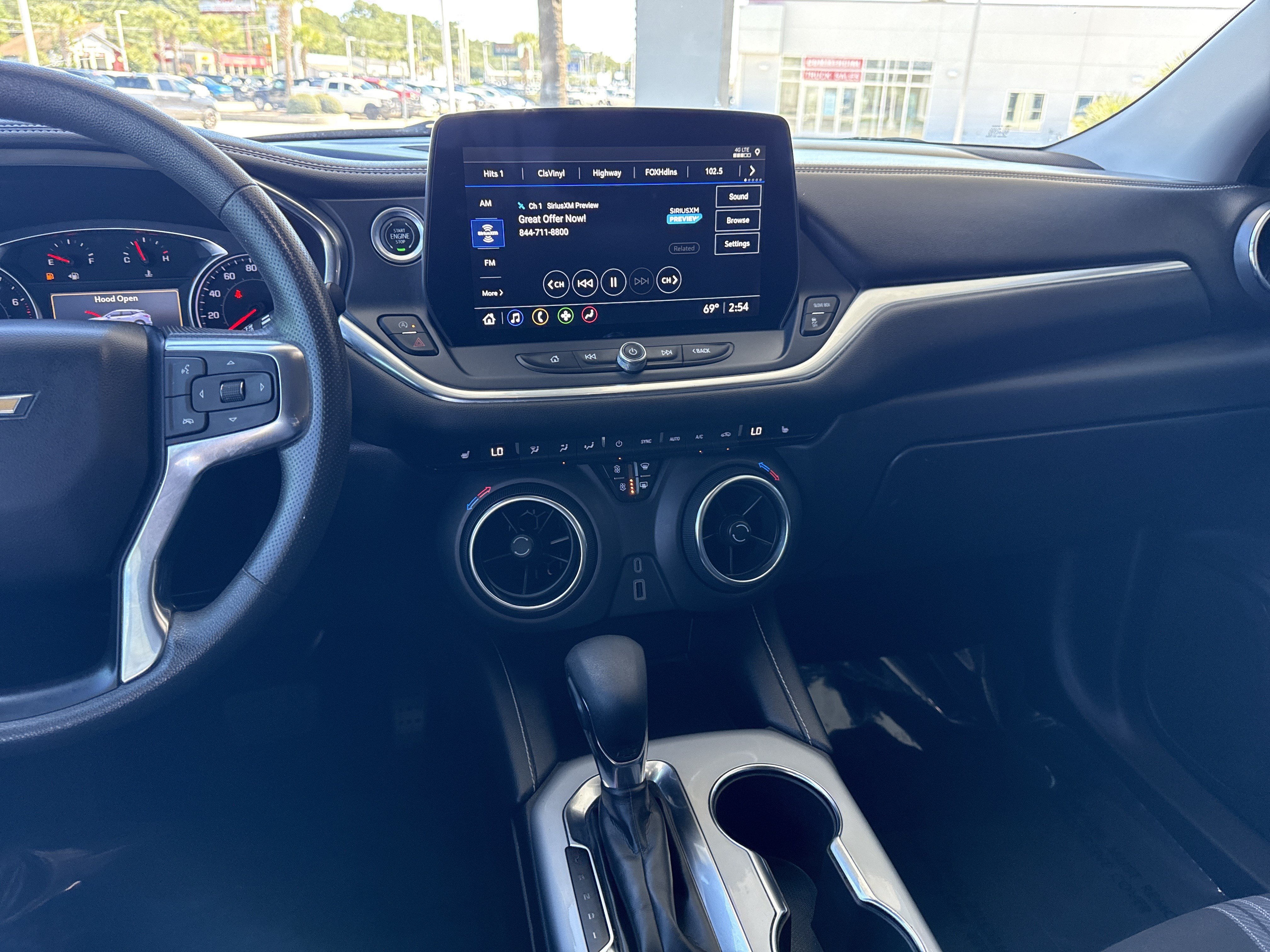 Used 2024 Chevrolet Blazer LT FWD image 28