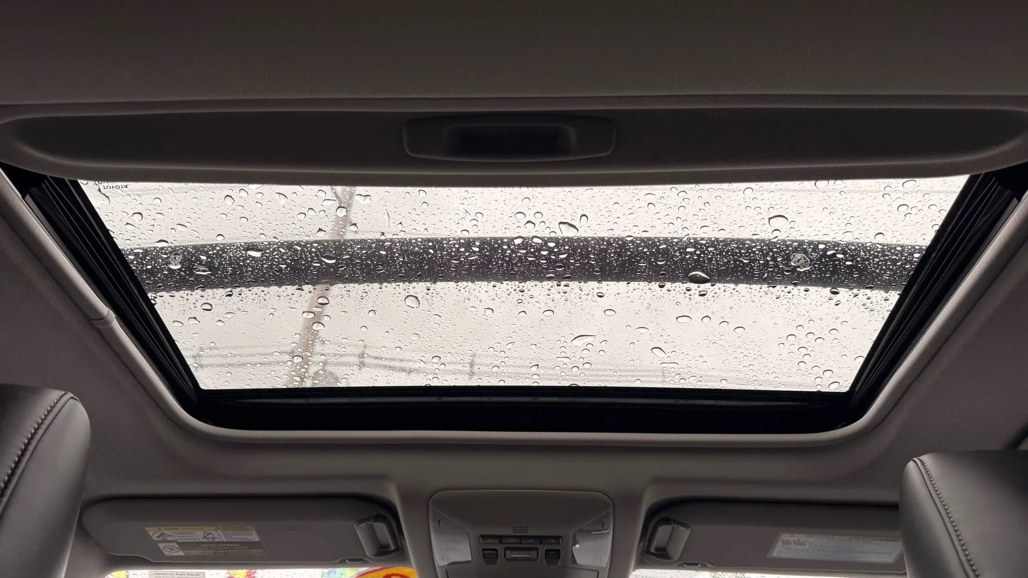 Used 2019 Toyota RAV4 Limited image 14